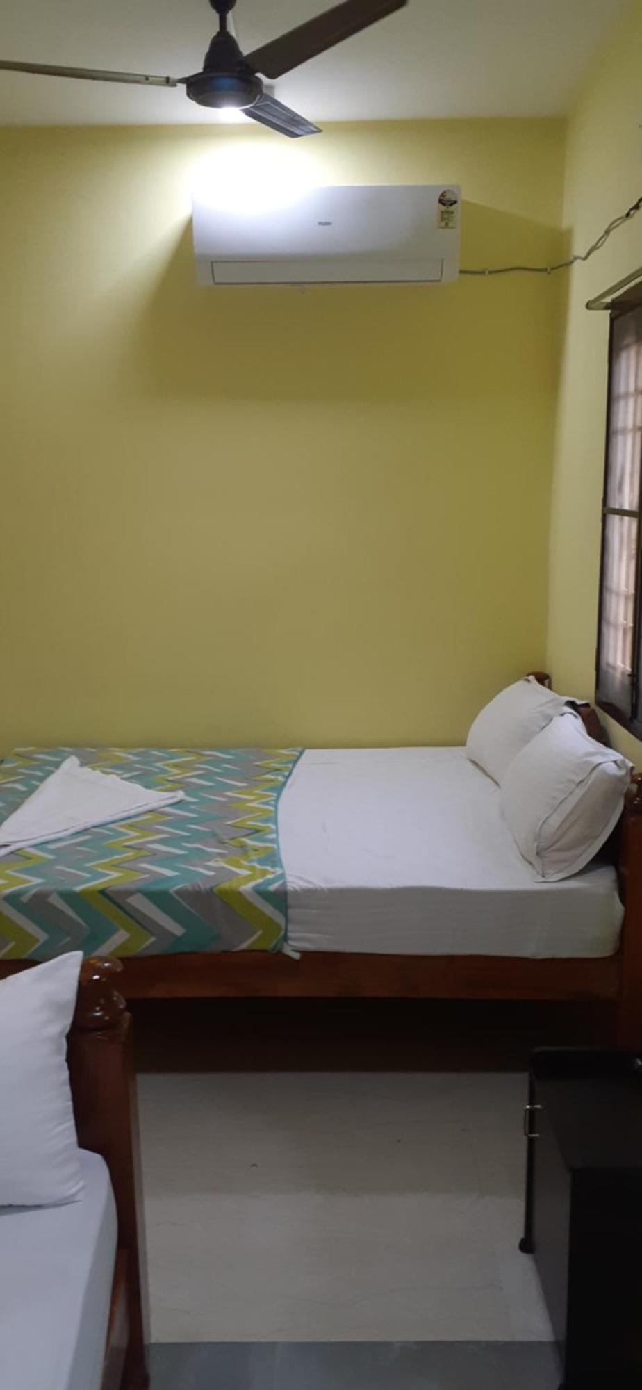 Varadhar Guest House Kanchipuram Buitenkant foto